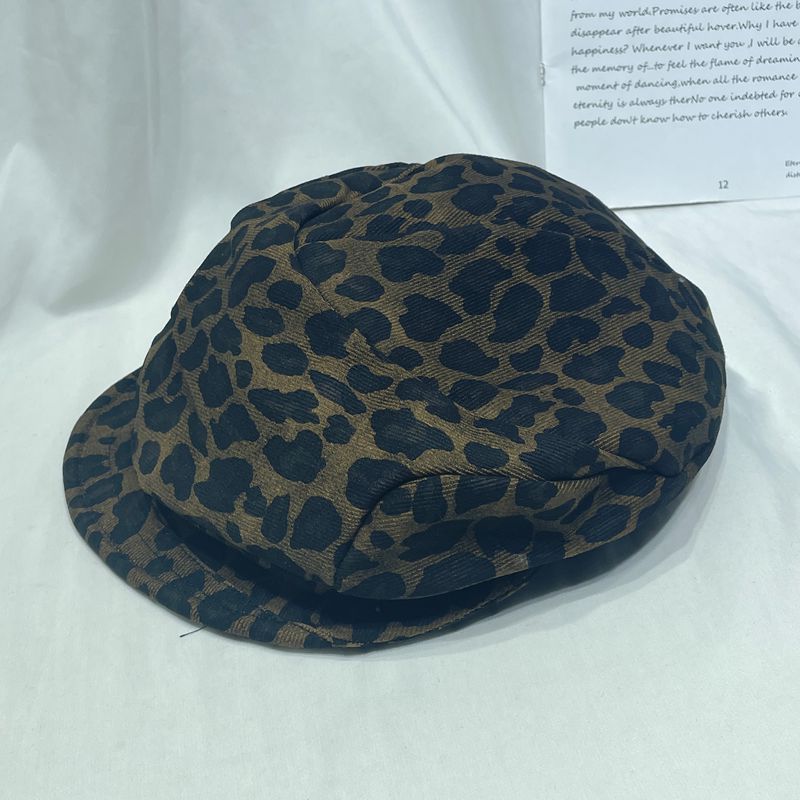 American-style Retro Chic Leopard-print Beret For Women - Image 8